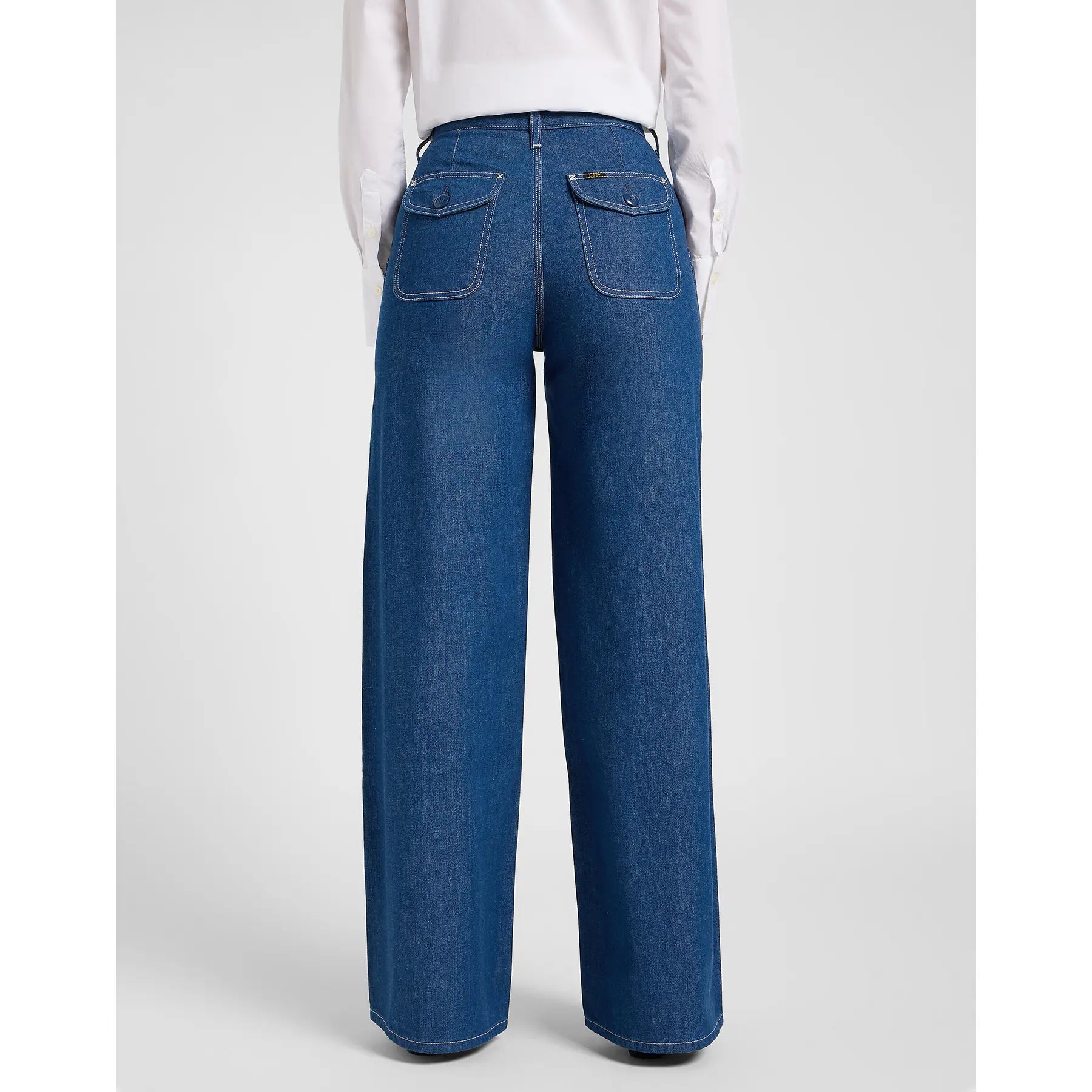 FLAP POCKET STELLA gallabuxur – heildarmynd á fyrirsætu