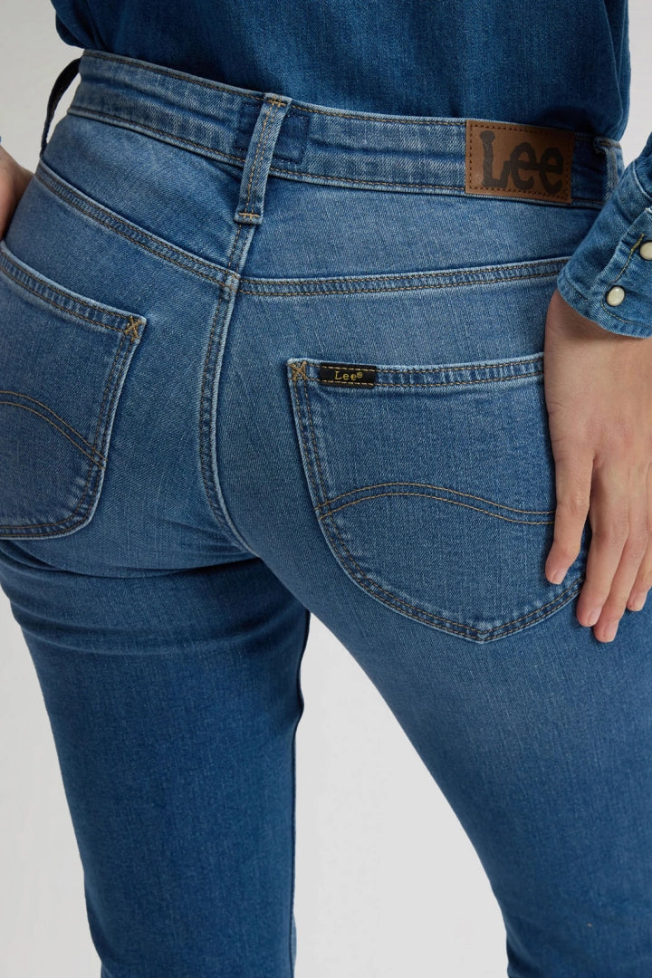 ELLY SWEET ESCAPADE gallabuxur frá Lee – bláar