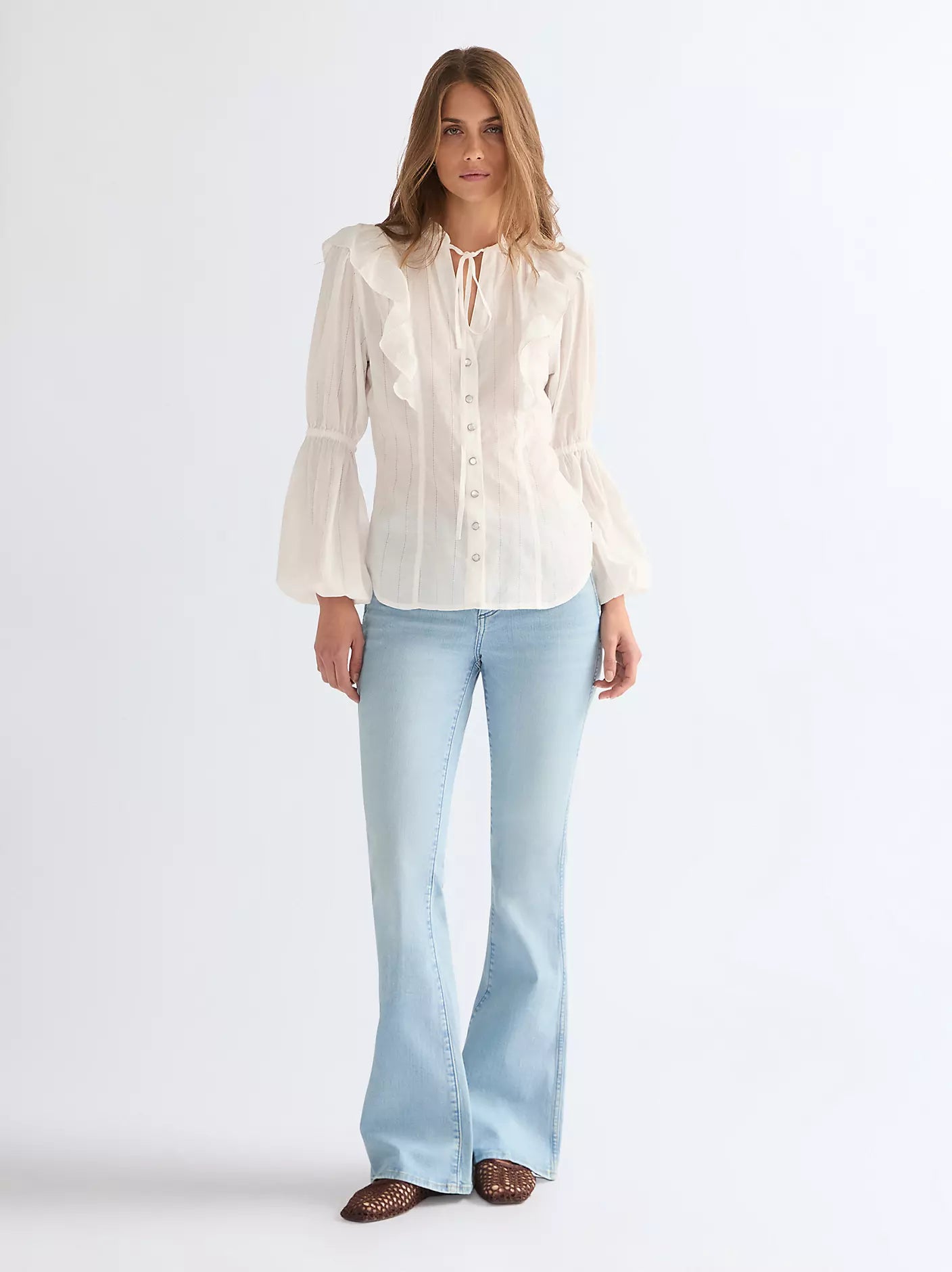 ROMANCE BLOUSE WORN WHITE Blússa