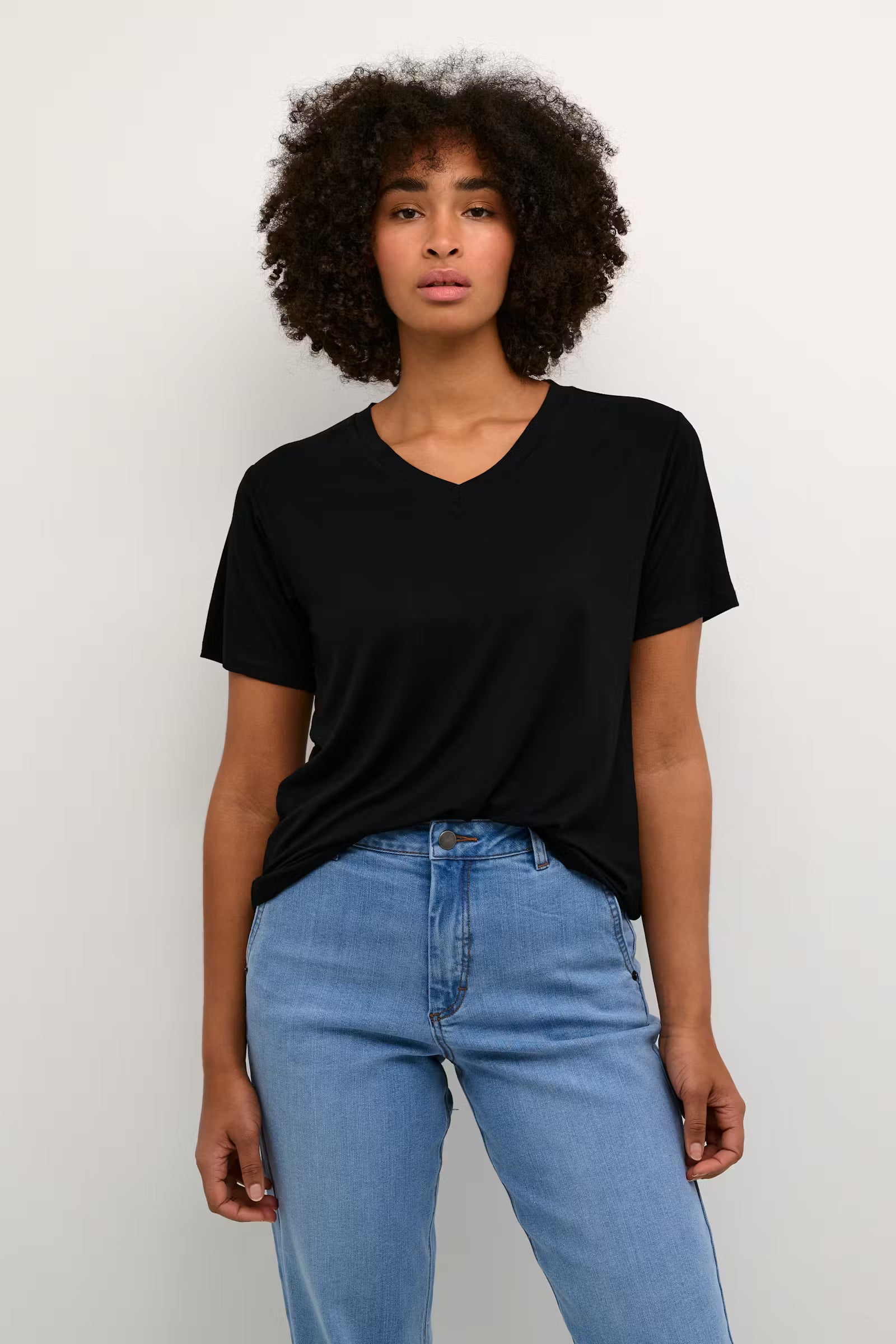 Frida V-neck Bolur
