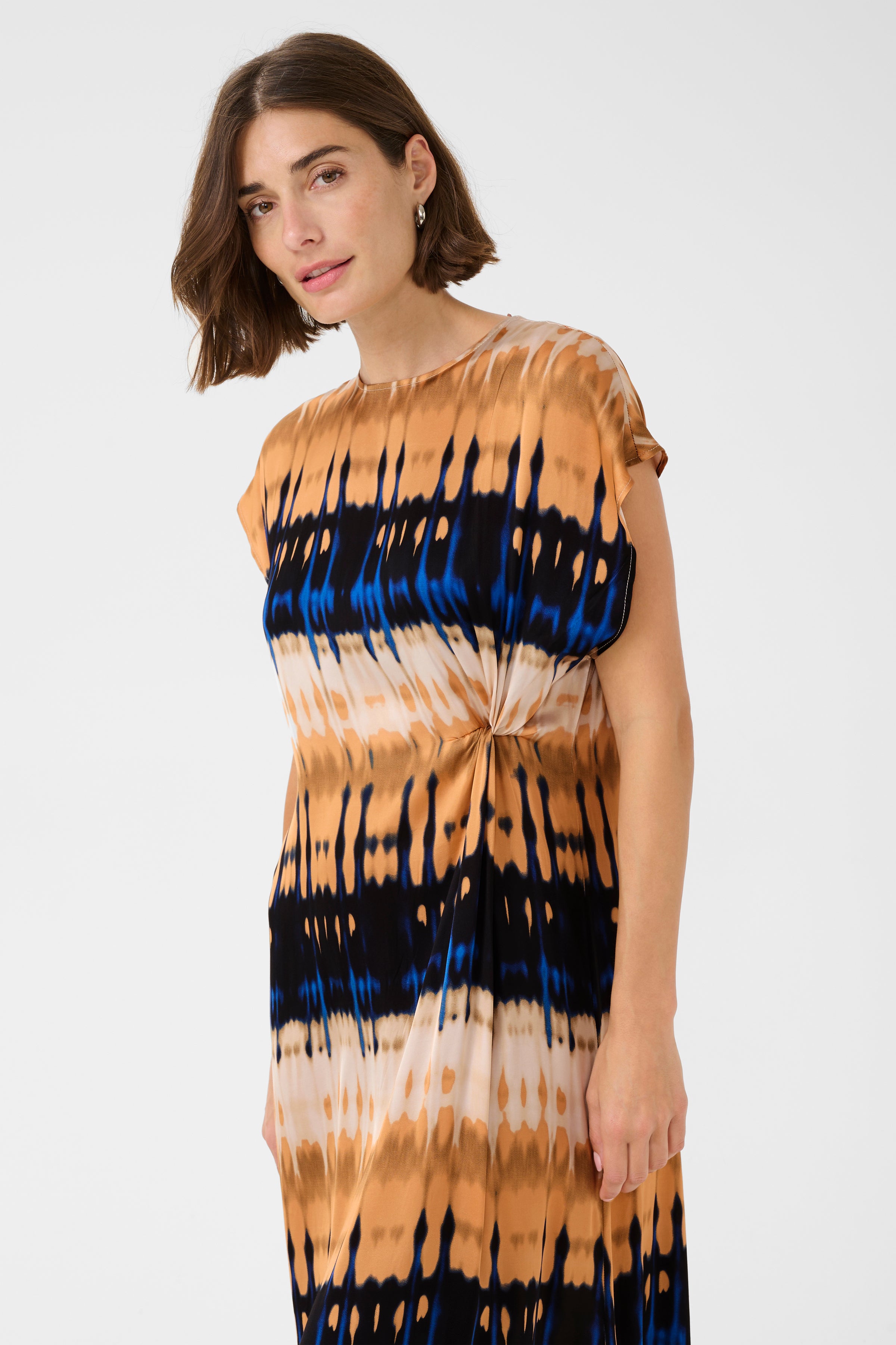 CUmacy Berna Long Dress (Blue/Beige Graphic)