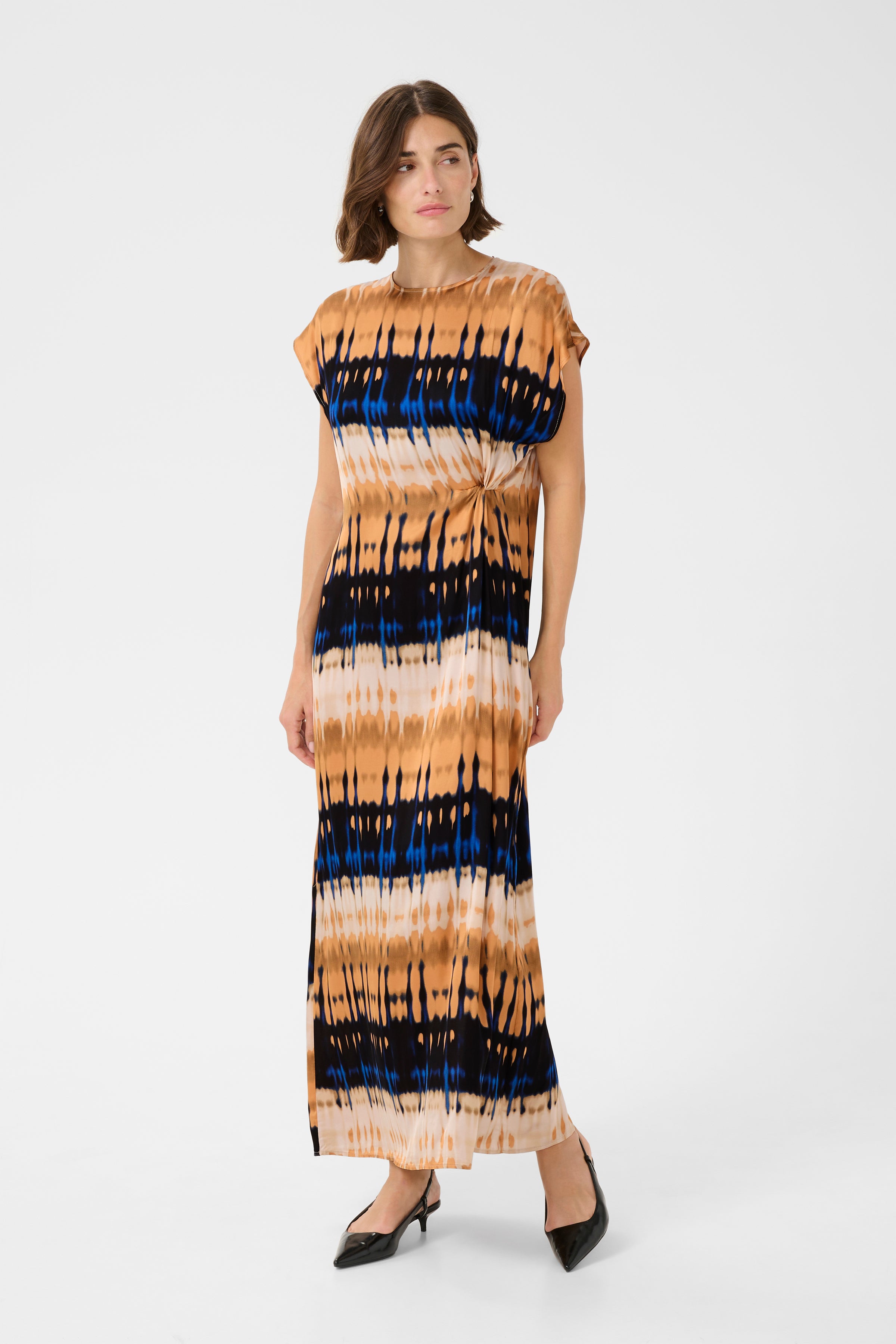 CUmacy Berna Long Dress (Blue/Beige Graphic)