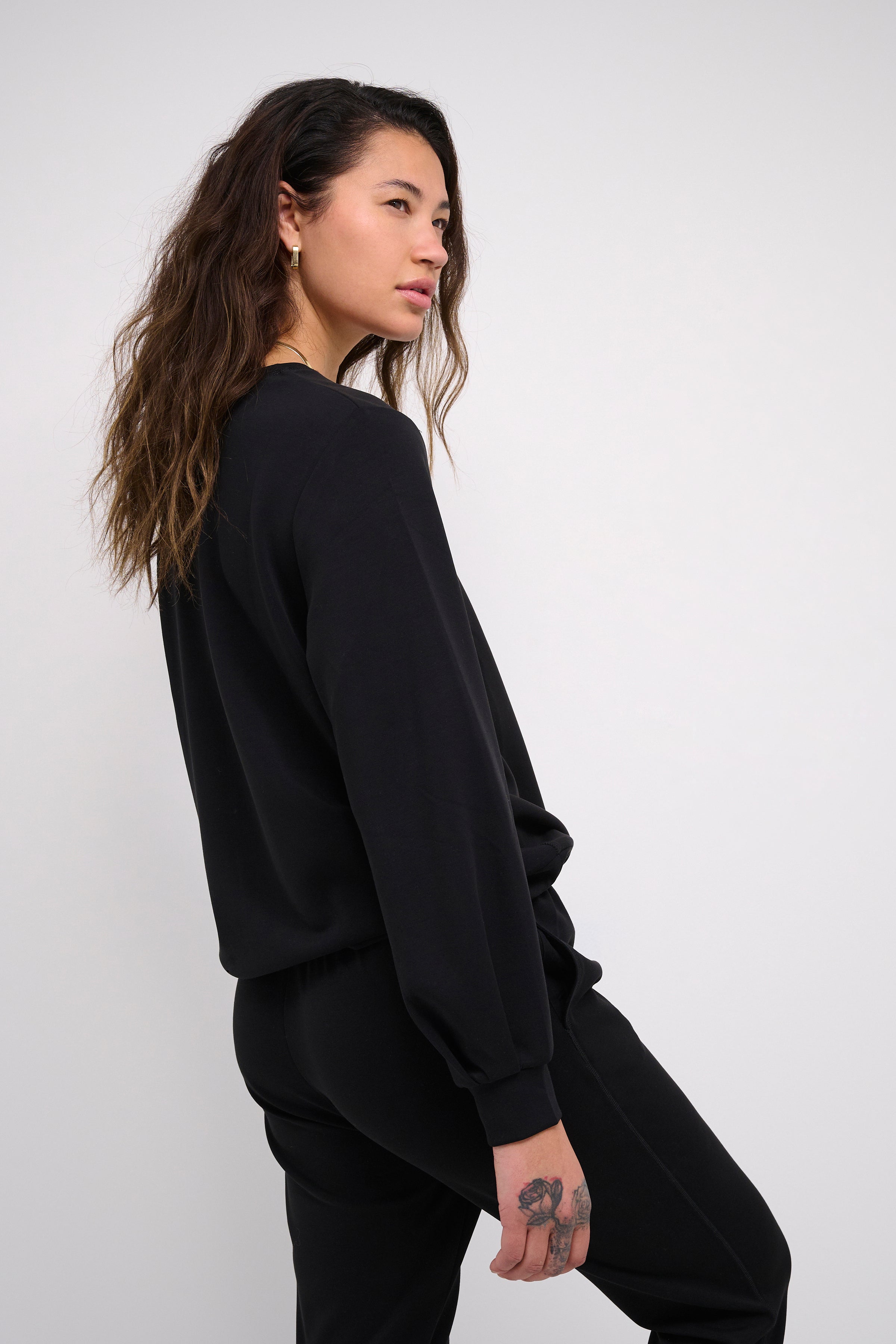 23 THE SWEAT BLOUSE peysa