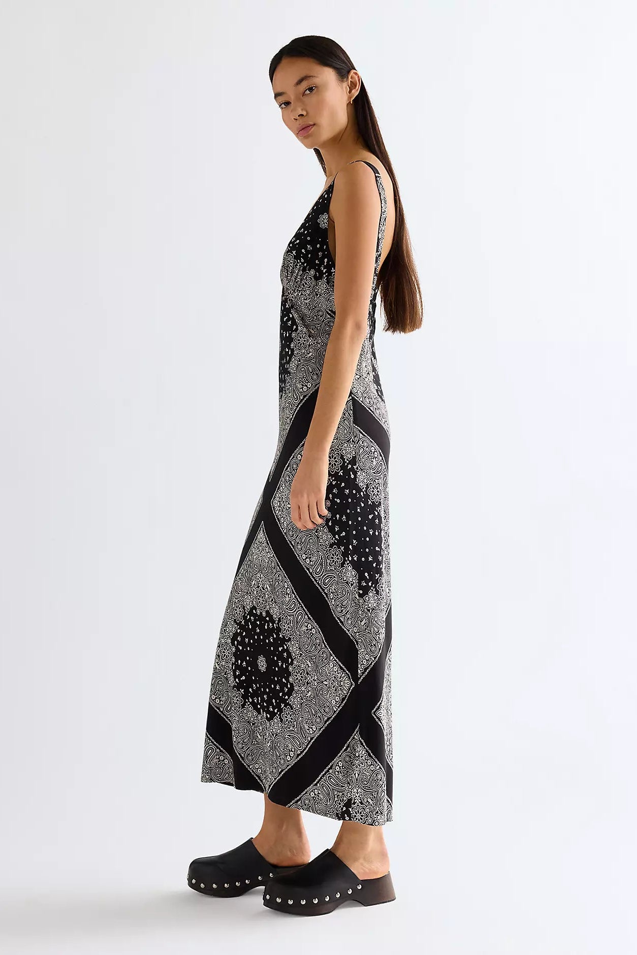 BIAS SLIP DRESS FADED BLACK Kjóll