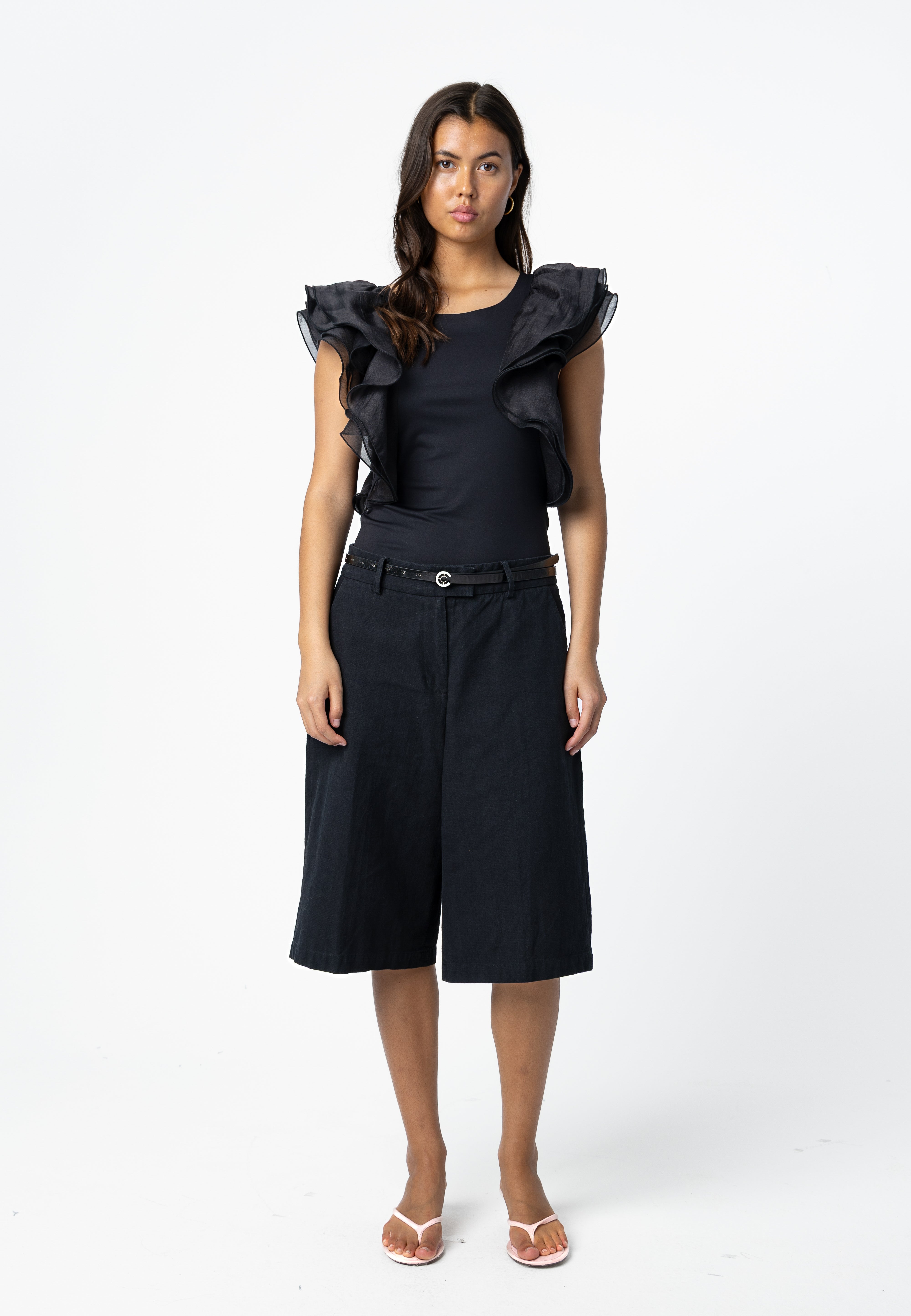 Ruffle Toppur ermalaus