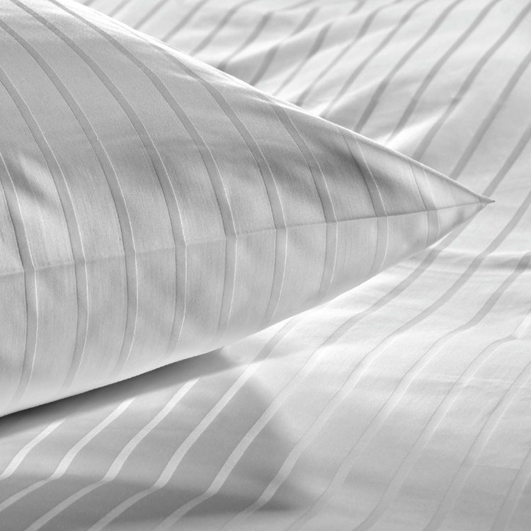 Innsbruck sængurver 240*220 (hvít)