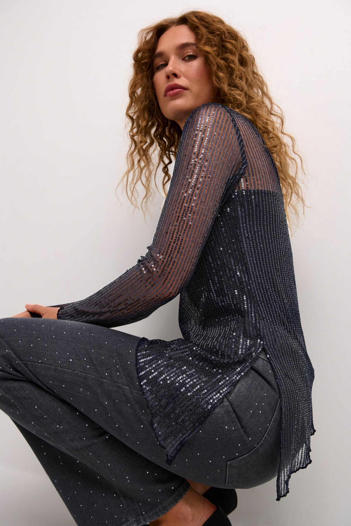 Giya Pallíettu blússa