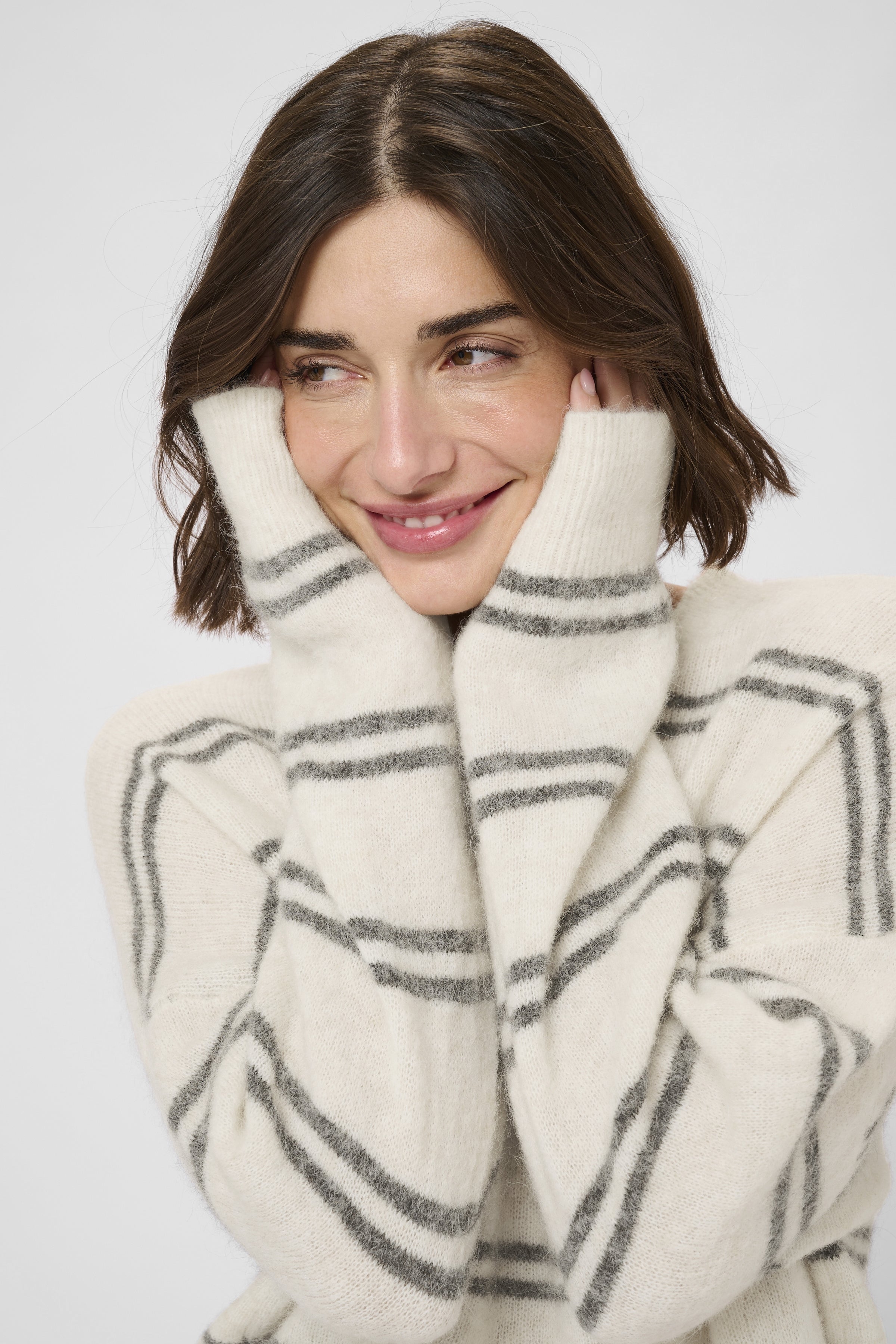 Bernie Cacheia peysa