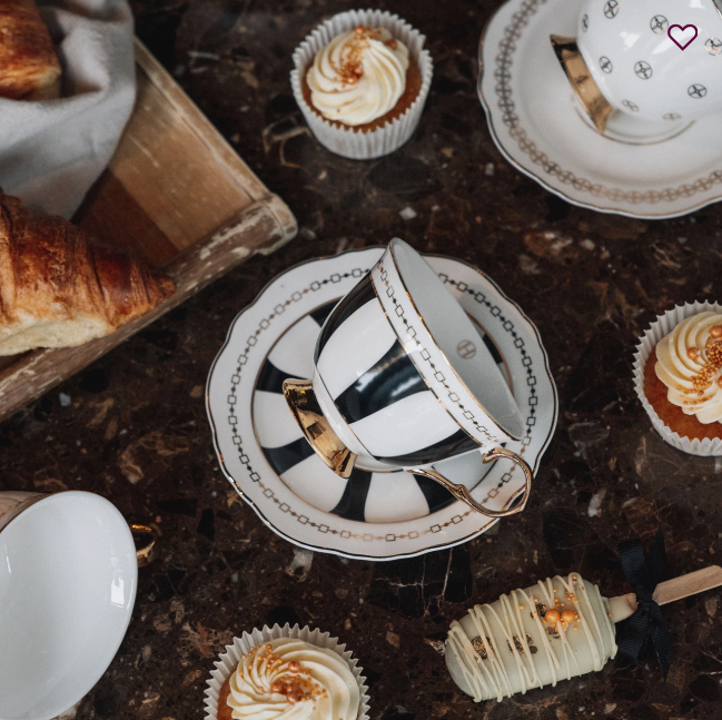 Strisce Nero bolli með undirskál