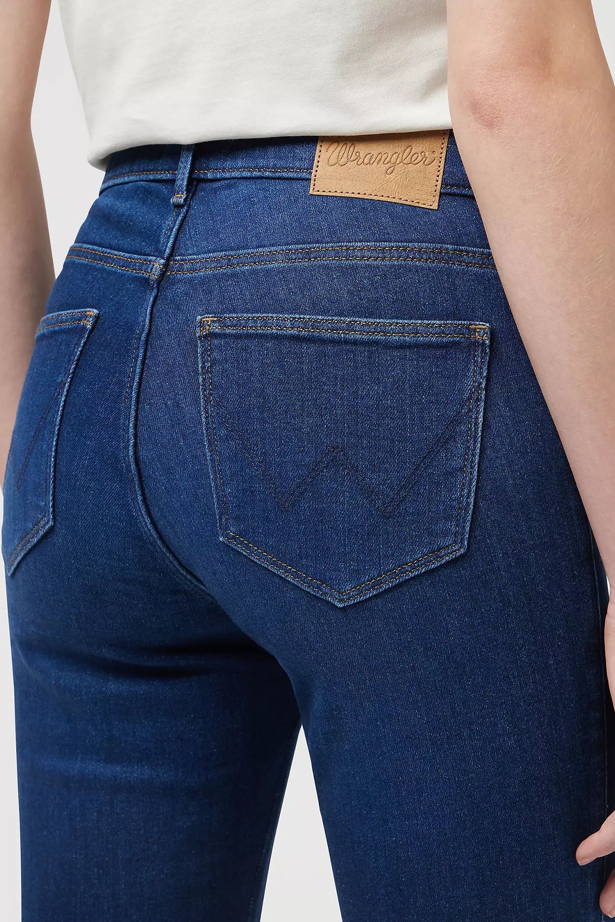 Wrangler - Slim Authentic Love