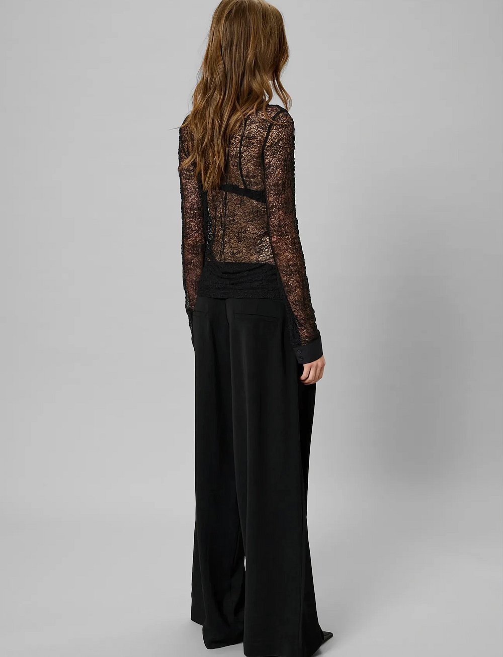 MWRita skyrta